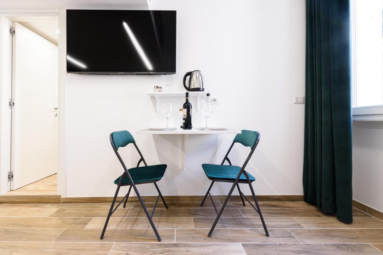 Napoli In Bed Apartment ภายนอก รูปภาพ