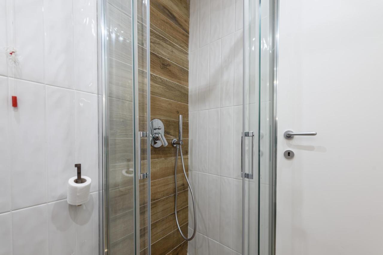 Napoli In Bed Apartment ภายนอก รูปภาพ