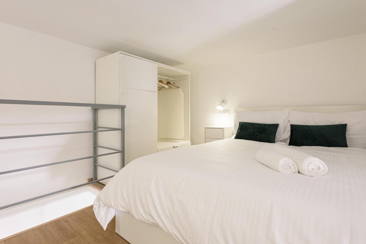 Napoli In Bed Apartment ภายนอก รูปภาพ