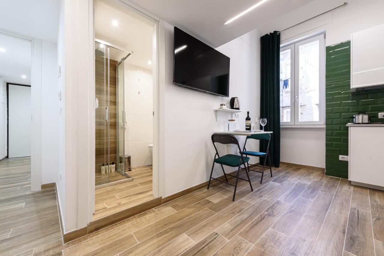 Napoli In Bed Apartment ภายนอก รูปภาพ