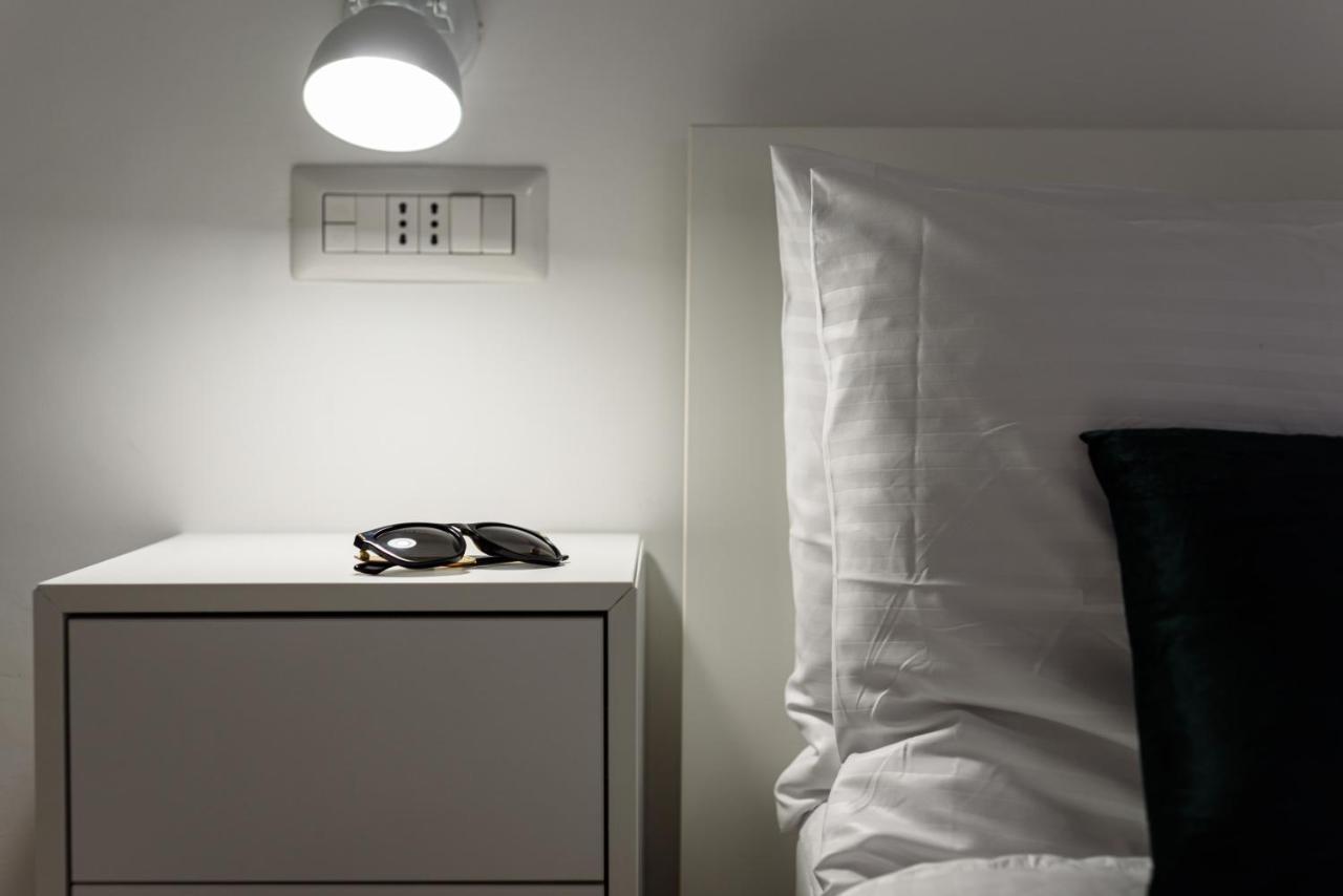 Napoli In Bed Apartment ภายนอก รูปภาพ