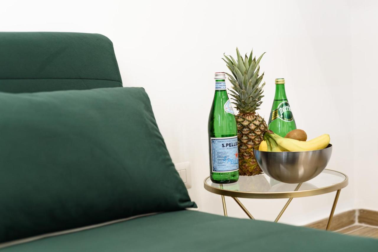 Napoli In Bed Apartment ภายนอก รูปภาพ